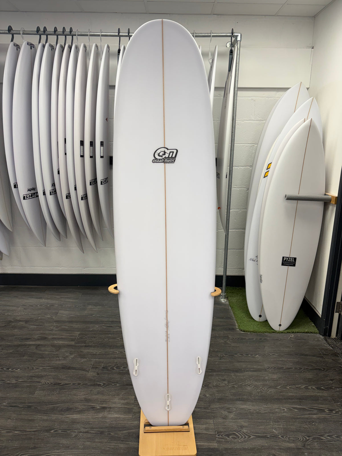 Ocean Magic OM Mini Mal Surfboard 7'6"  FCS