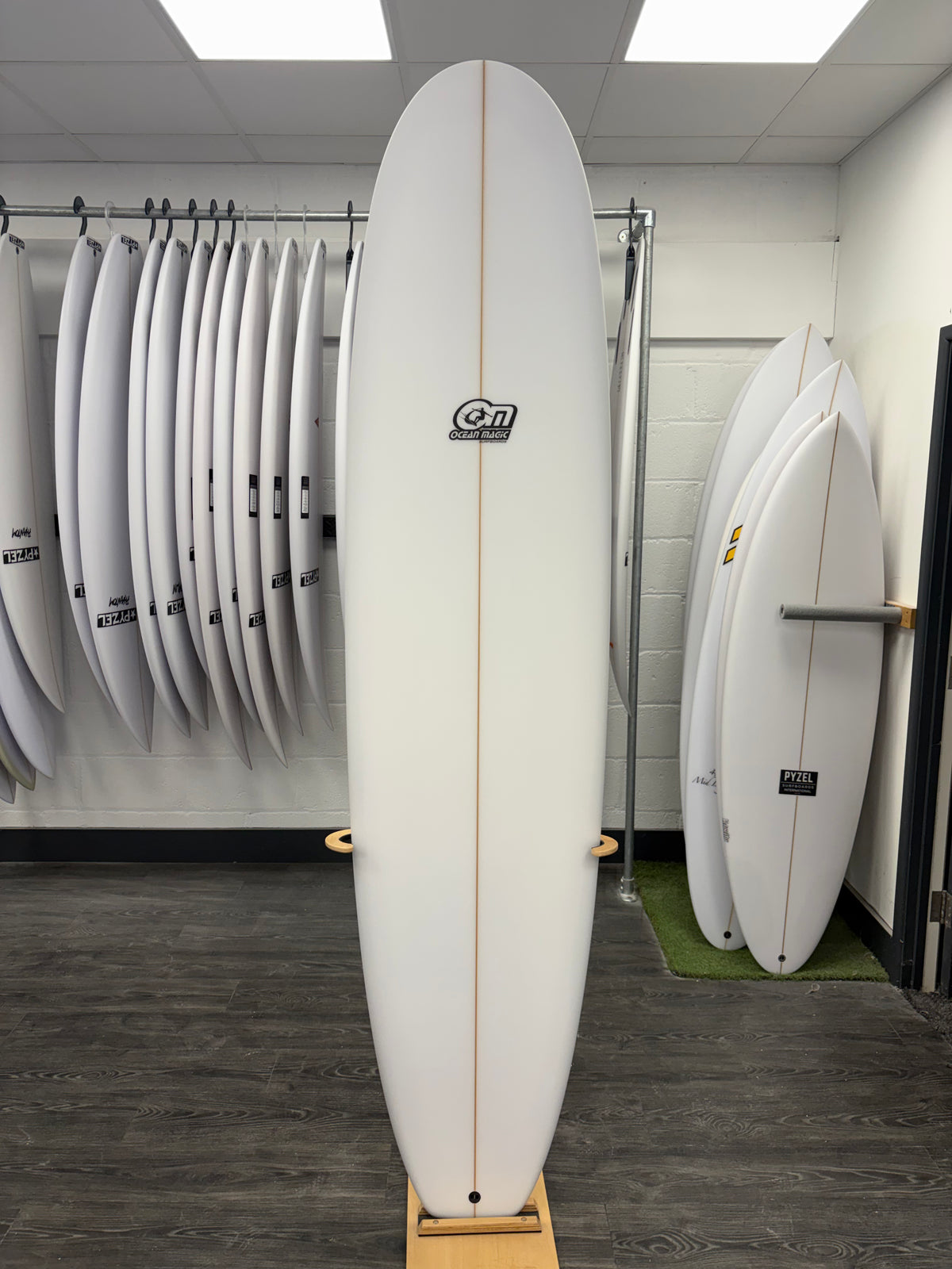 Ocean Magic OM Mini Mal Surfboard 7'10"  FCS