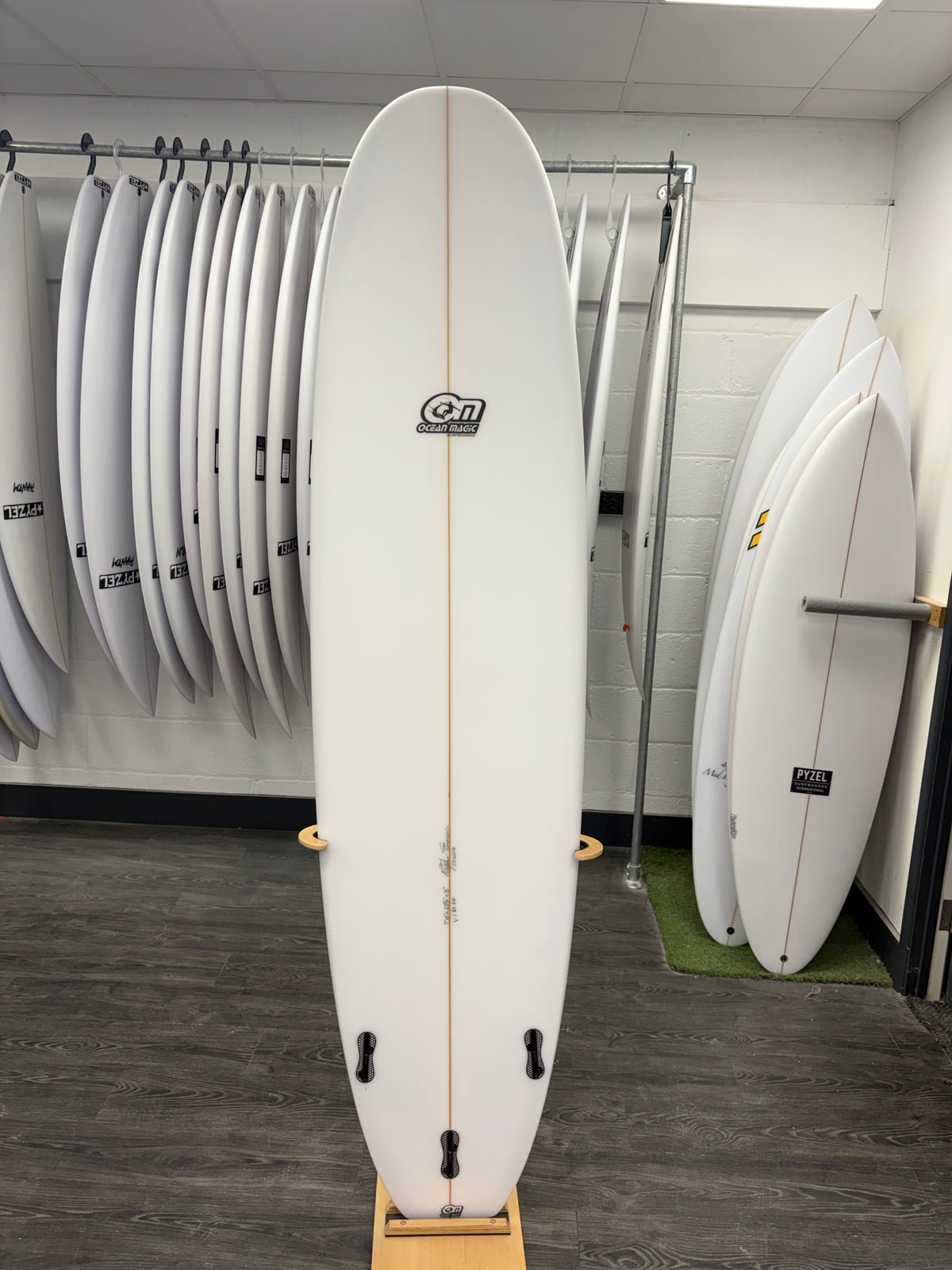 Ocean Magic OM Mini Mal Surfboard 7'10"  FCS