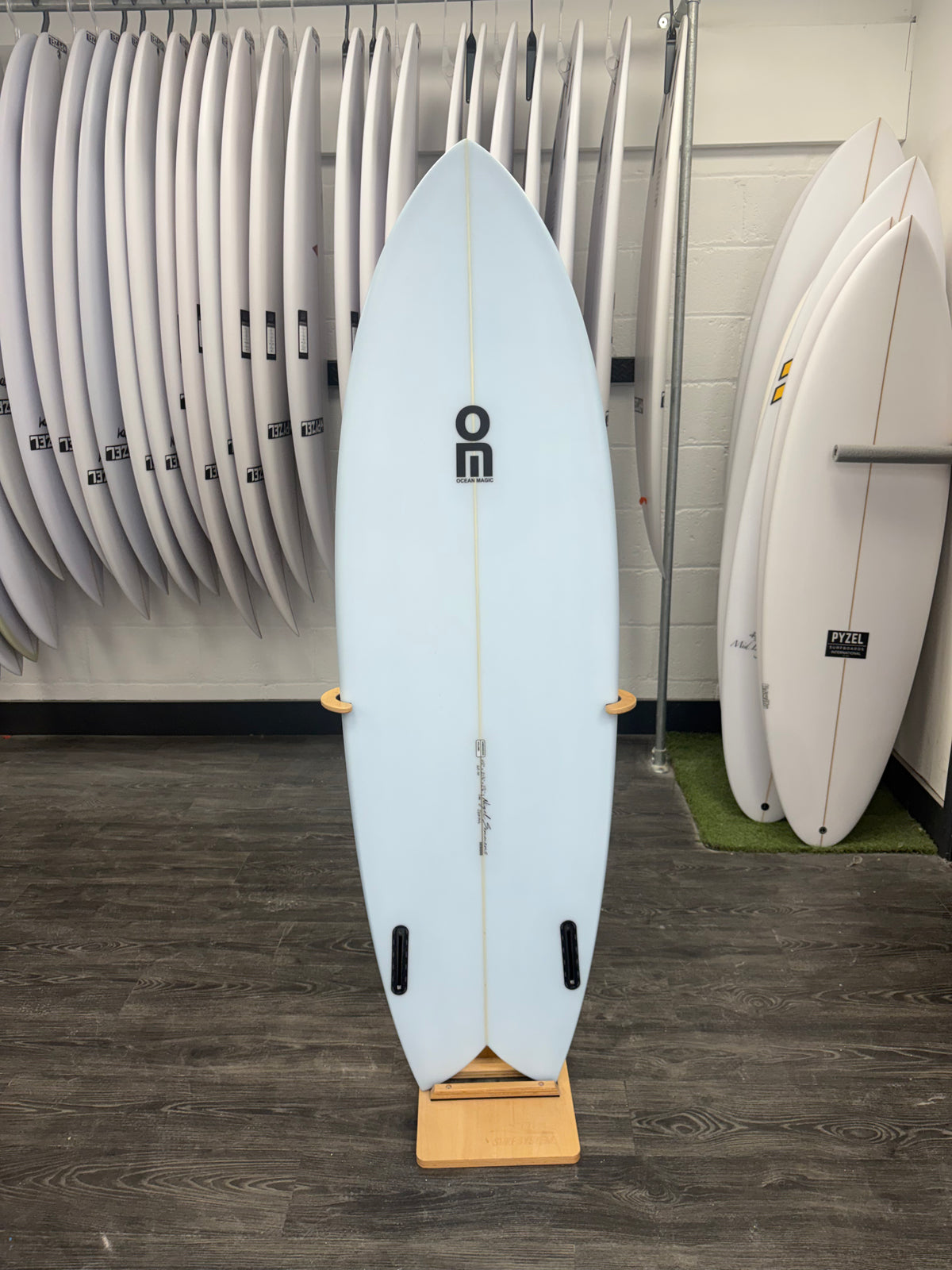 Ocean Magic OM Twinny Surfboard 6'2"  FUTURES