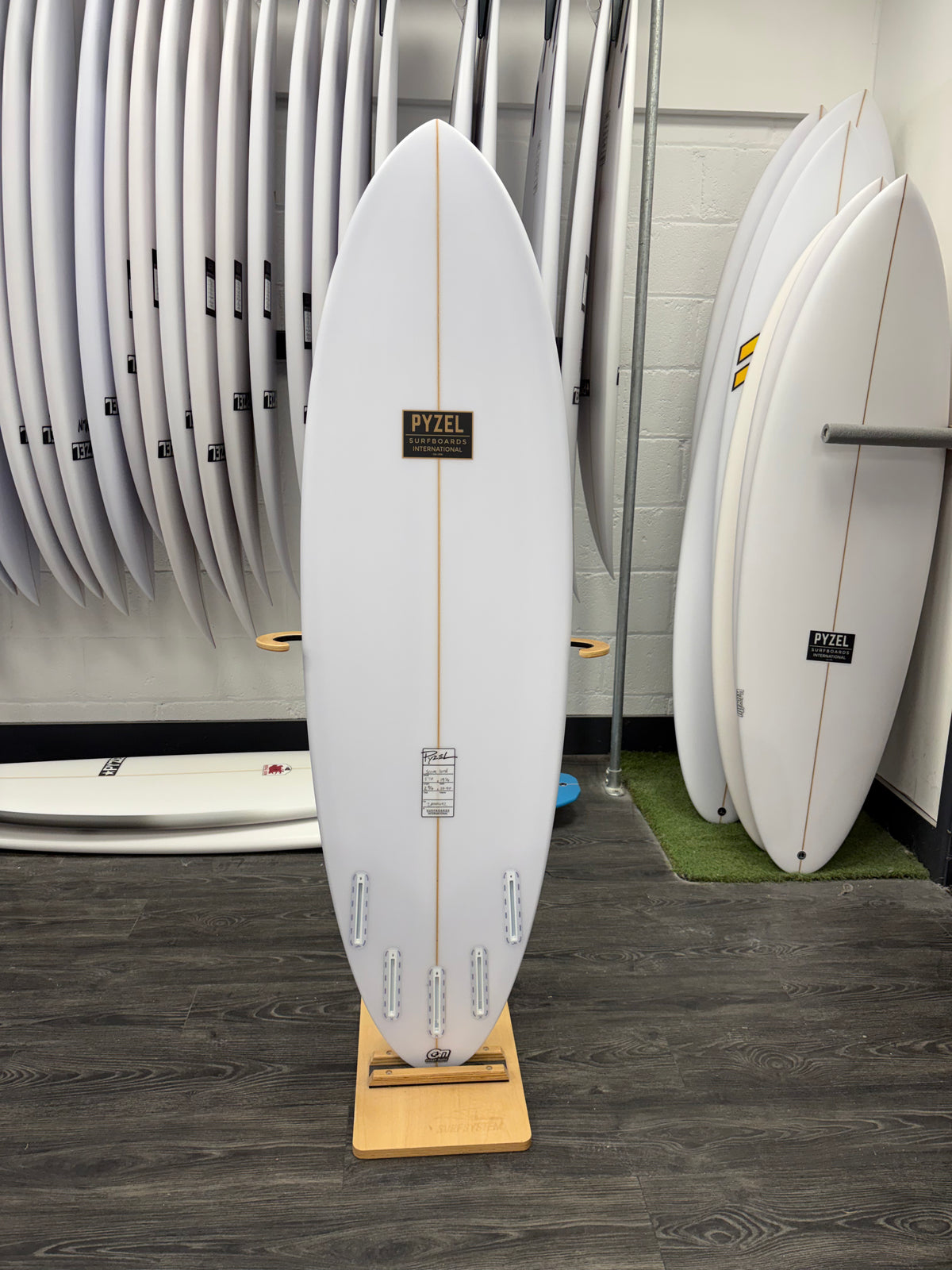 Pyzel Score Lord Surfboard 5'10" FUTURES