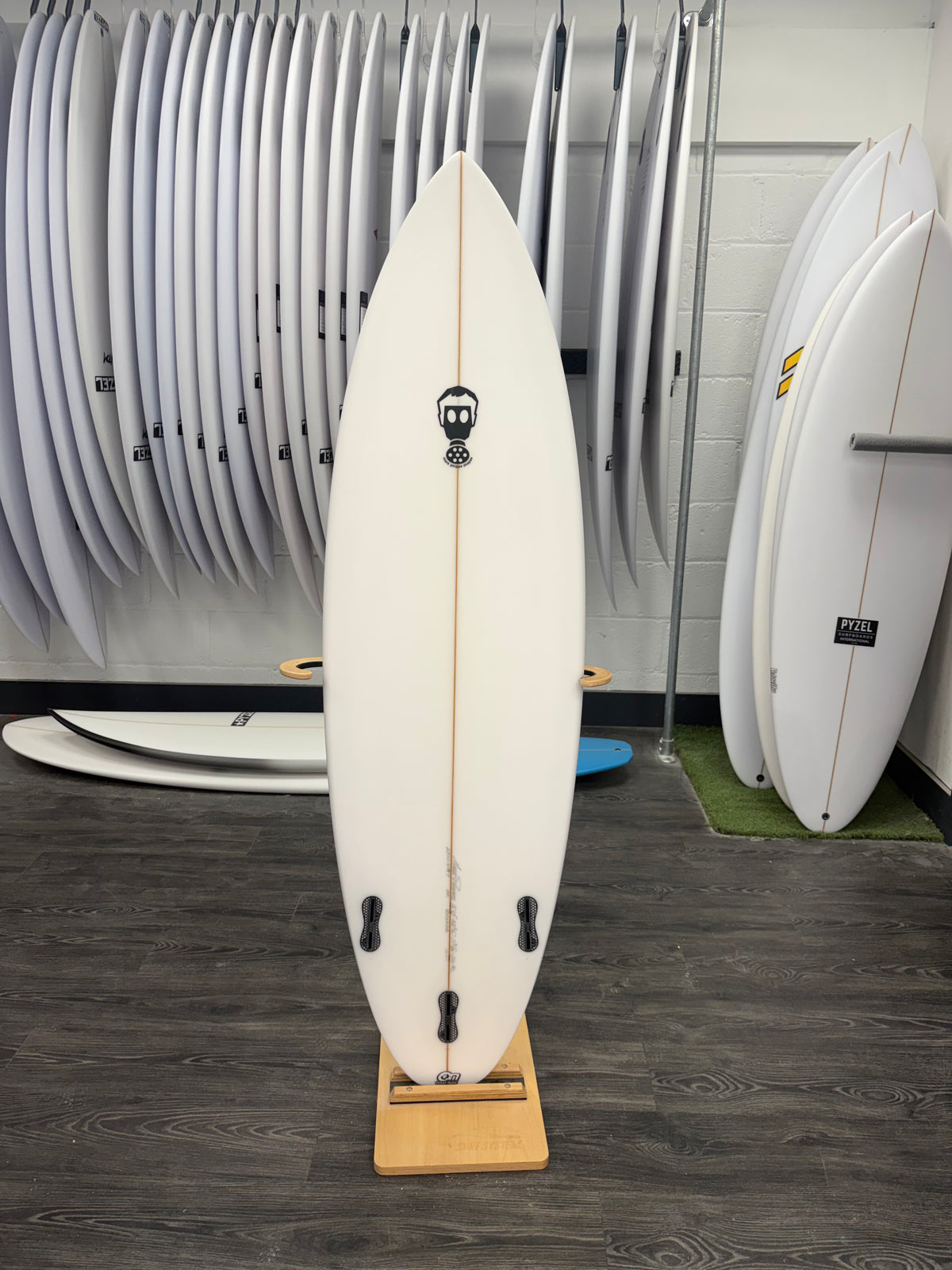 Mark Phipps MK8 Surfboard 5'10"  FCS2